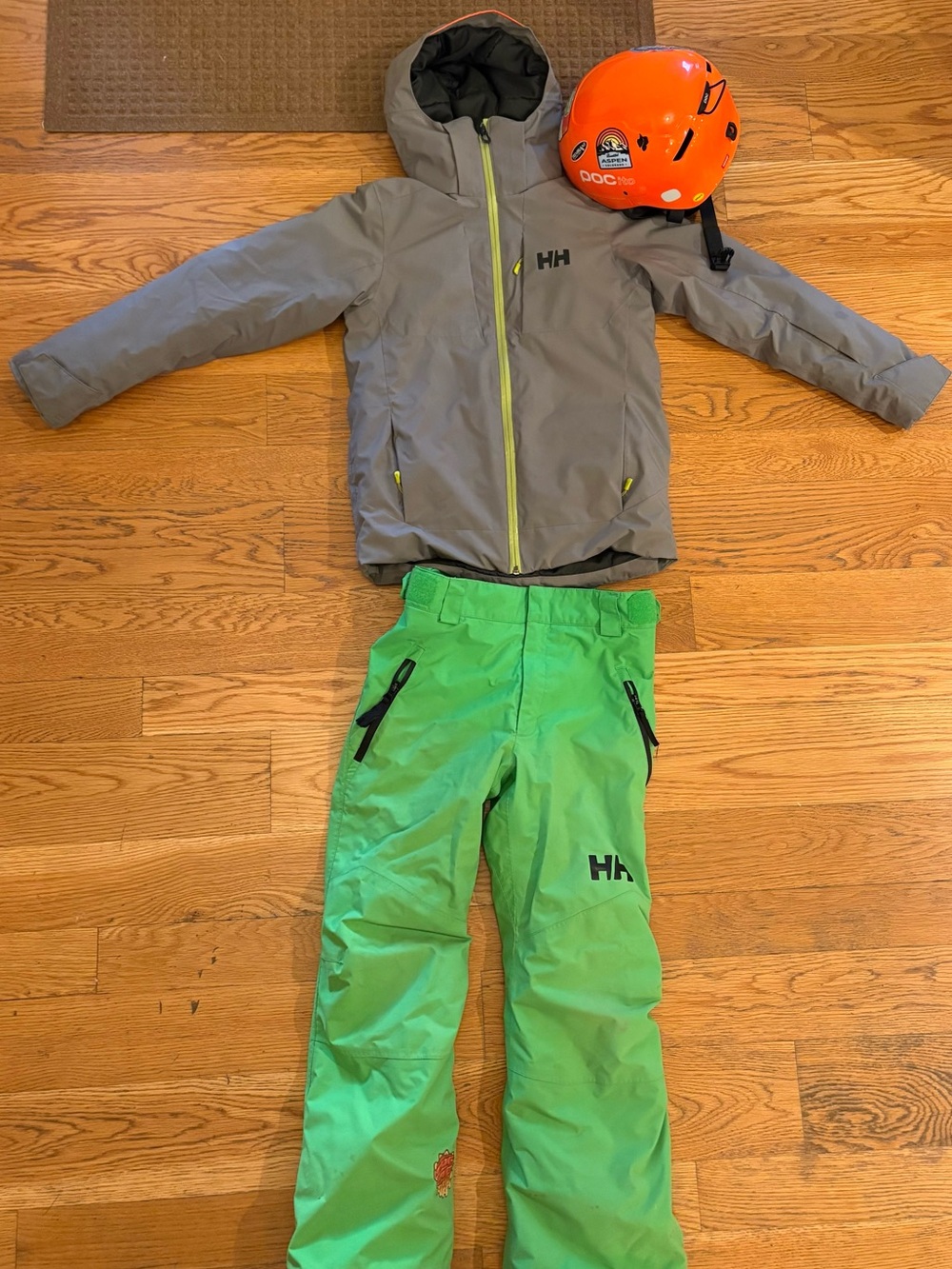 Helly Hansen Alpha Gray Jacket Size 10 & HH Legendary Pants Size 10,PCOHelmet XS